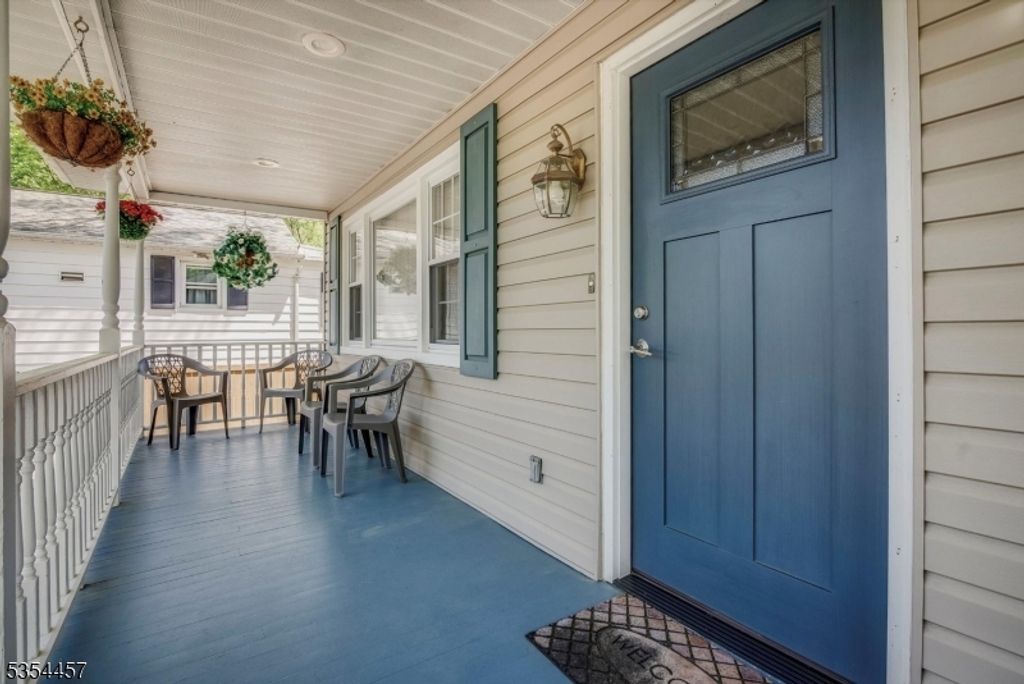 15 Alfred Way, Hopatcong Boro, NJ 07843
