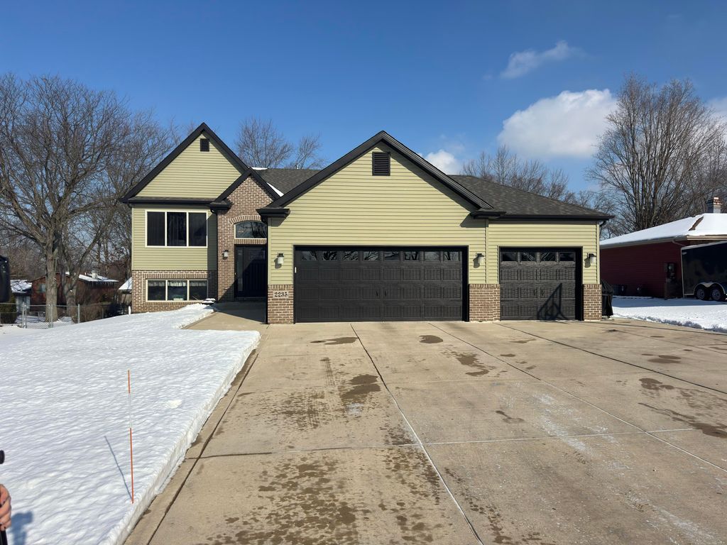 2235 Coldspring Road, Crown Point, IN 46307