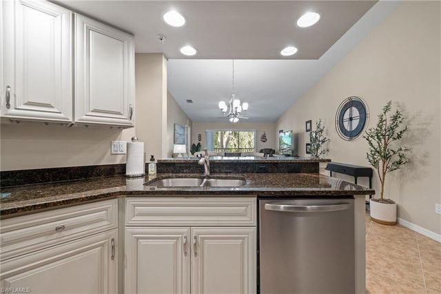 1113 Winding Pines CIR # 203, Cape Coral, FL 33909