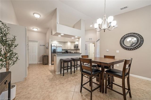 1113 Winding Pines CIR # 203, Cape Coral, FL 33909