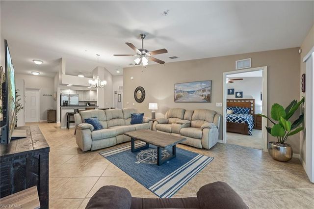 1113 Winding Pines CIR # 203, Cape Coral, FL 33909