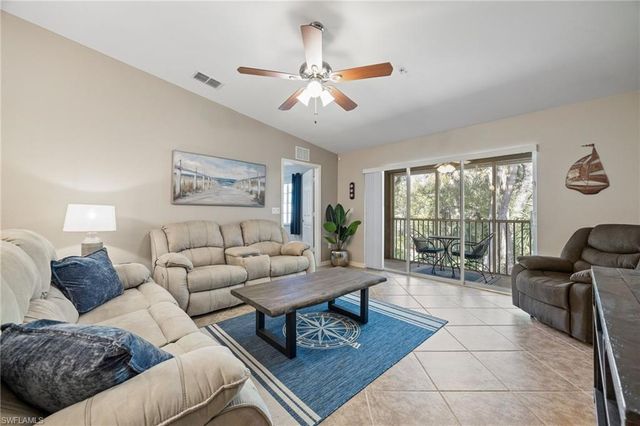 1113 Winding Pines CIR # 203, Cape Coral, FL 33909