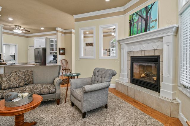 3243 S Kickapoo Avenue, Springfield, MO 65804