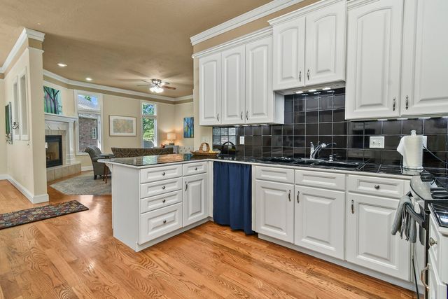 3243 S Kickapoo Avenue, Springfield, MO 65804