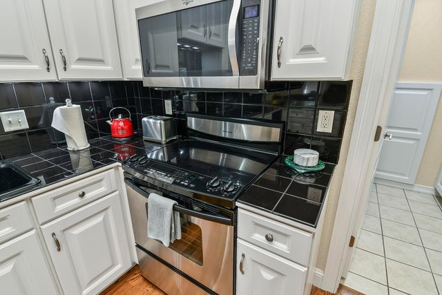 3243 S Kickapoo Avenue, Springfield, MO 65804