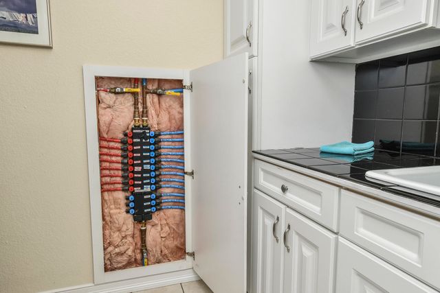 3243 S Kickapoo Avenue, Springfield, MO 65804