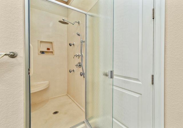 3243 S Kickapoo Avenue, Springfield, MO 65804