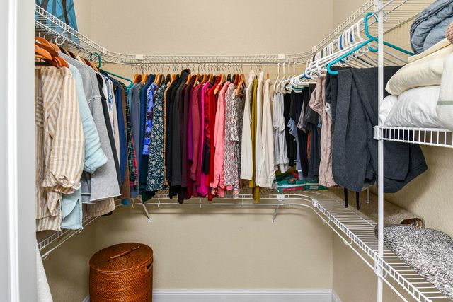 3243 S Kickapoo Avenue, Springfield, MO 65804