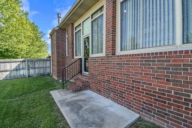 3243 S Kickapoo Avenue, Springfield, MO 65804