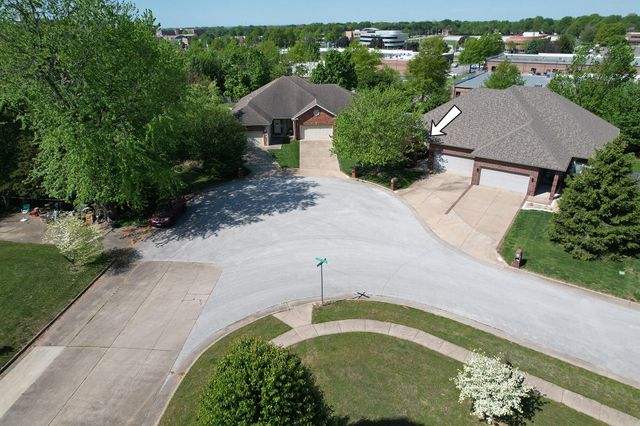 3243 S Kickapoo Avenue, Springfield, MO 65804