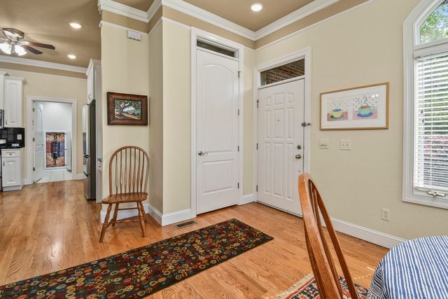 3243 S Kickapoo Avenue, Springfield, MO 65804