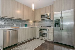 250 S Central Park Avenue 3A, Hartsdale, NY 10530