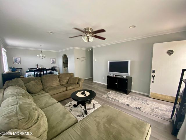 260 Ocean Avenue 18A, Sea Bright, NJ 07760
