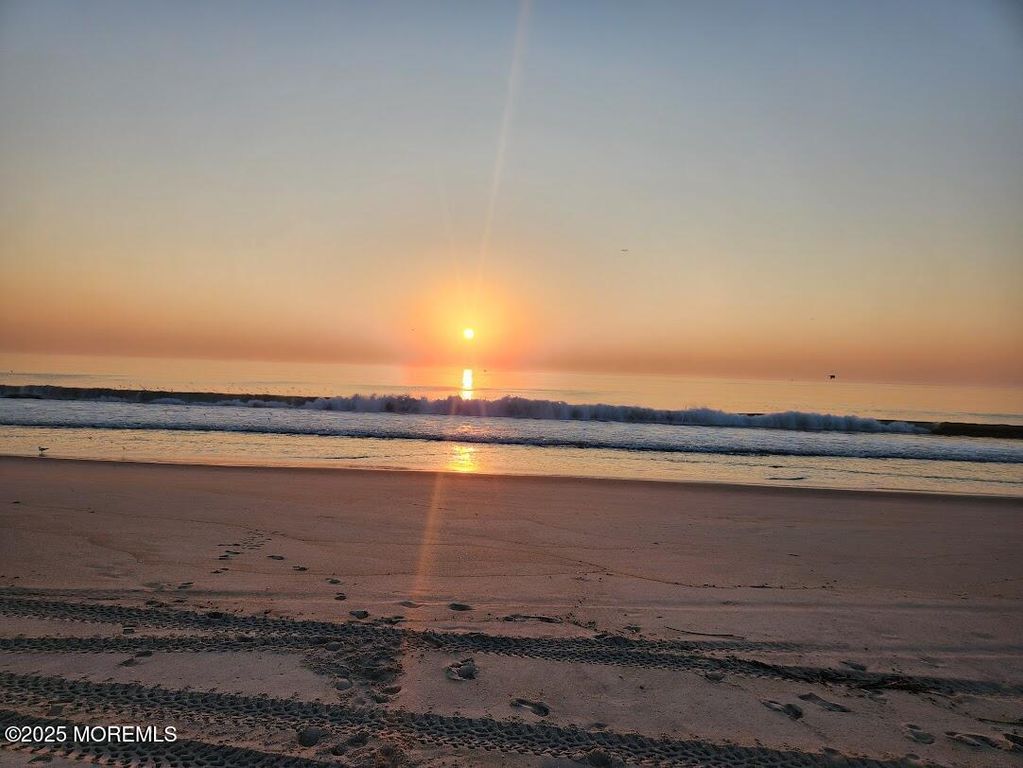 260 Ocean Avenue 18A, Sea Bright, NJ 07760