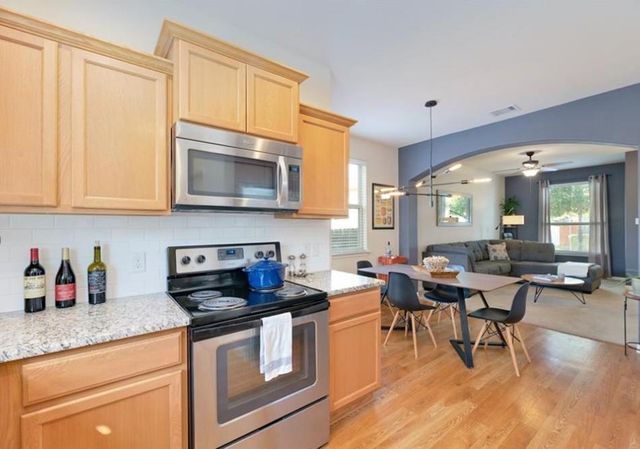 5800 Needle Nook CT 48, Austin, TX 78744