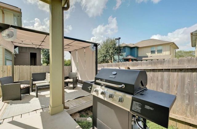 5800 Needle Nook CT 48, Austin, TX 78744