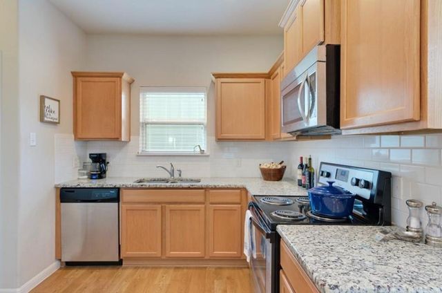 5800 Needle Nook CT 48, Austin, TX 78744