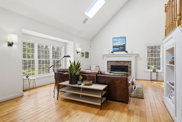 28 Wright Acres Road, Bedford, NH 03110