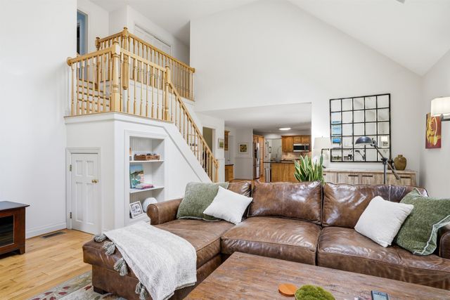 28 Wright Acres Road, Bedford, NH 03110