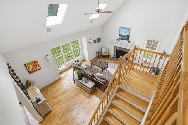 28 Wright Acres Road, Bedford, NH 03110