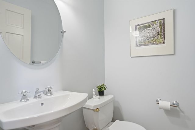 28 Wright Acres Road, Bedford, NH 03110