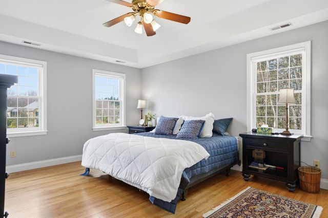 28 Wright Acres Road, Bedford, NH 03110