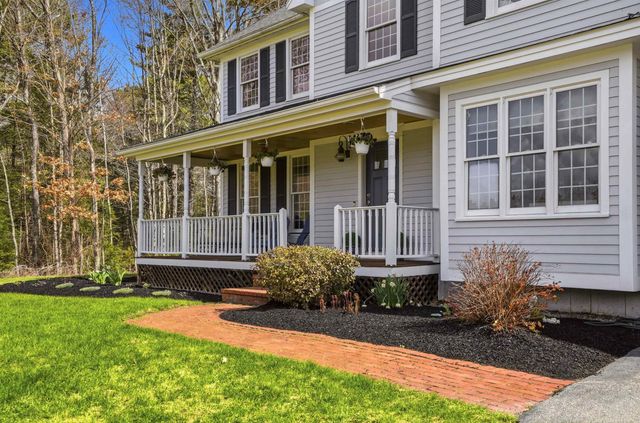 28 Wright Acres Road, Bedford, NH 03110