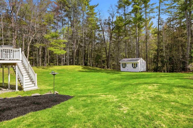 28 Wright Acres Road, Bedford, NH 03110