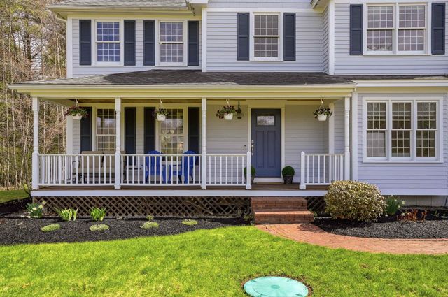 28 Wright Acres Road, Bedford, NH 03110