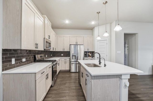 172 Biscayne DR, Kyle, TX 78640