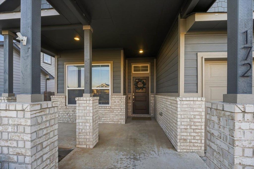 172 Biscayne DR, Kyle, TX 78640