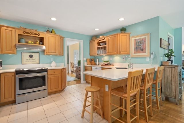 105 Flint Farm Rd, Middleton, MA 01949