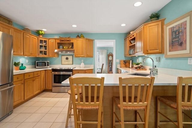 105 Flint Farm Rd, Middleton, MA 01949