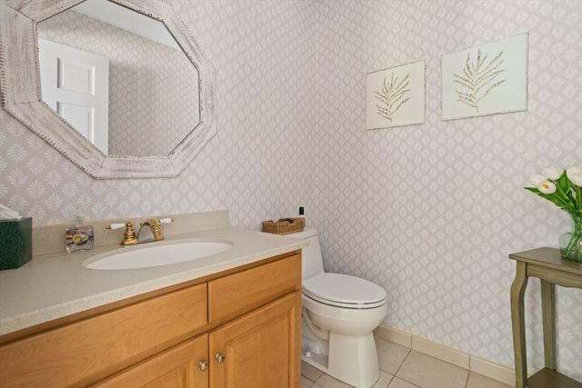 105 Flint Farm Rd, Middleton, MA 01949
