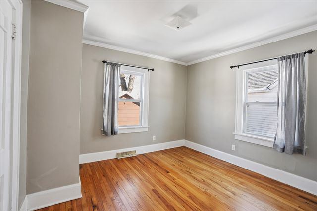 2833 School Street, Des Moines, IA 50311