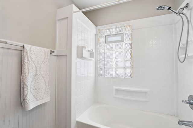 2833 School Street, Des Moines, IA 50311