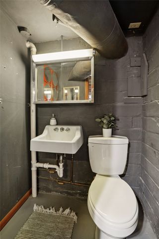 2833 School Street, Des Moines, IA 50311