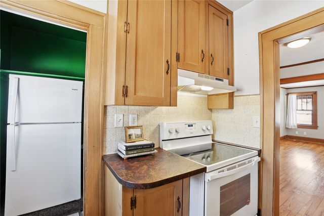 2833 School Street, Des Moines, IA 50311