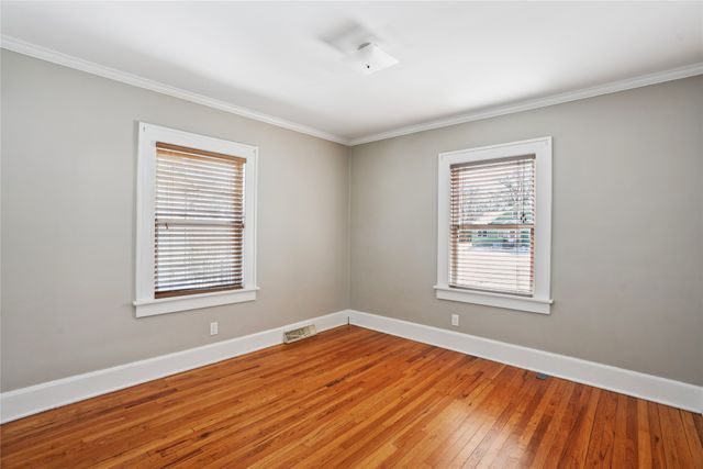 2833 School Street, Des Moines, IA 50311