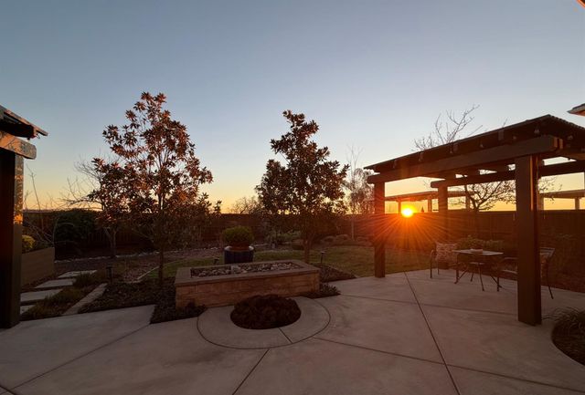 4730 Holliday Ln, El Dorado Hills, CA 95762