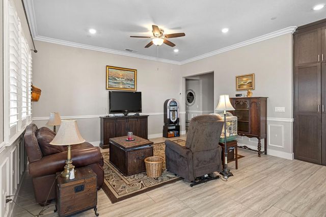 4730 Holliday Ln, El Dorado Hills, CA 95762