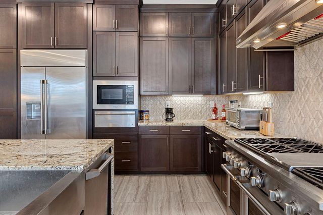 4730 Holliday Ln, El Dorado Hills, CA 95762