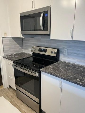 1958 Monroe Street 208, Hollywood, FL 33020