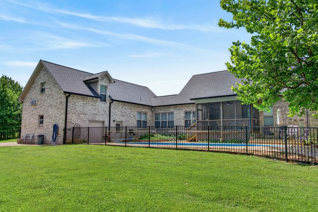 130 Tison Ln, Cottontown, TN 37048