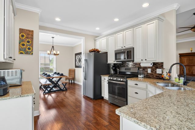 130 Tison Ln, Cottontown, TN 37048