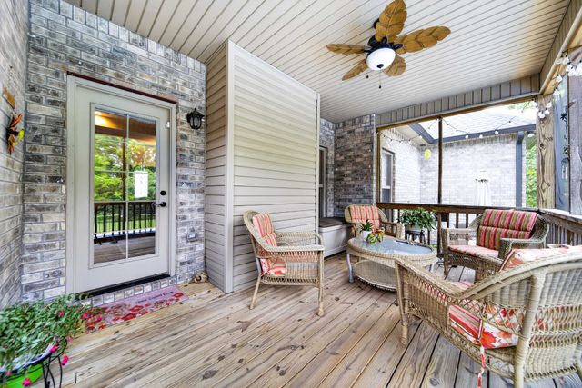 130 Tison Ln, Cottontown, TN 37048