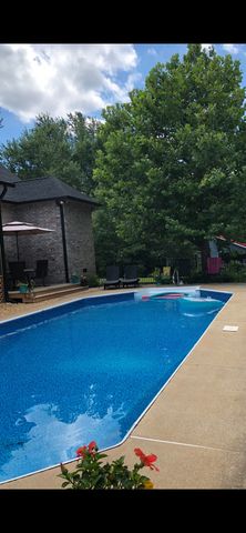 130 Tison Ln, Cottontown, TN 37048