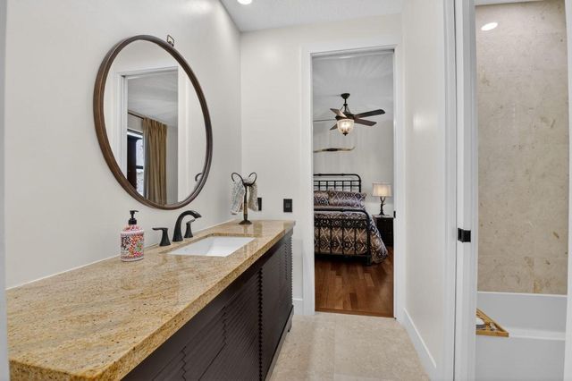 10236 La Reina Road, Delray Beach, FL 33446