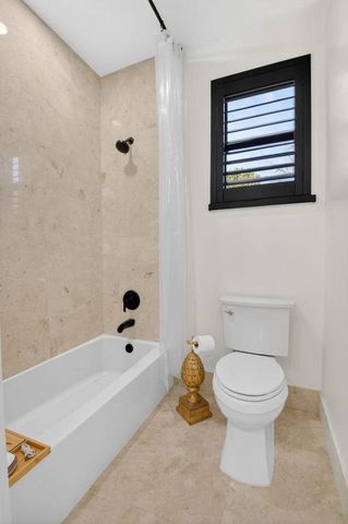 10236 La Reina Road, Delray Beach, FL 33446