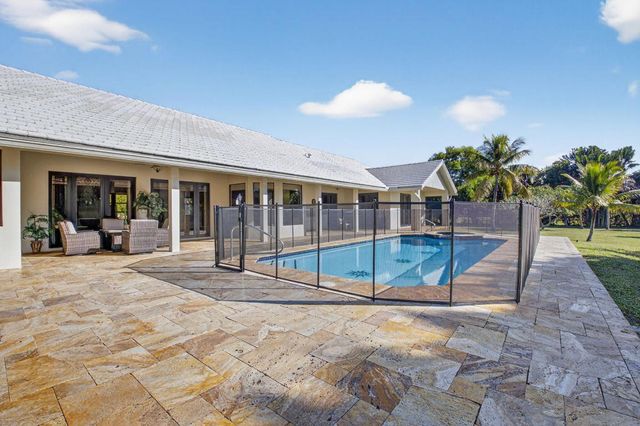 10236 La Reina Road, Delray Beach, FL 33446